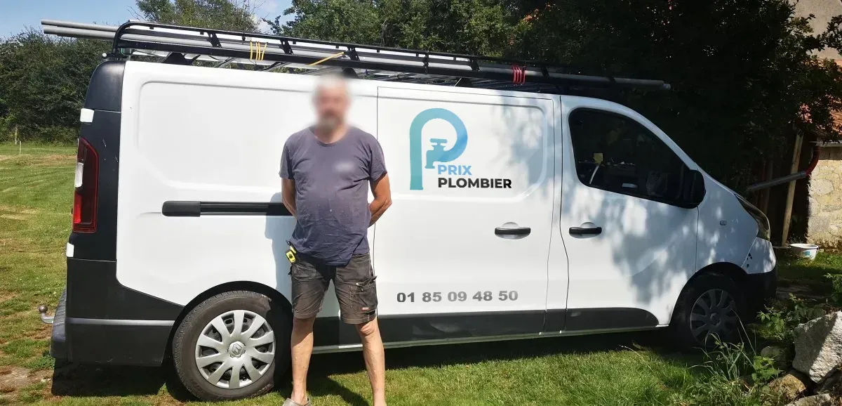 Camionnette d'intervention de Prix Plombier, plombier à Ivry-sur-Seine